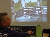 Umberto Ingenito e il simulatore di guida su locomotiva elettrica 656