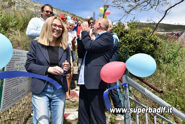 la presidente del DLF Genova Rosaria Augello all’inaugurazione della nuova scala per accedere al Circolo DLF Vesima
