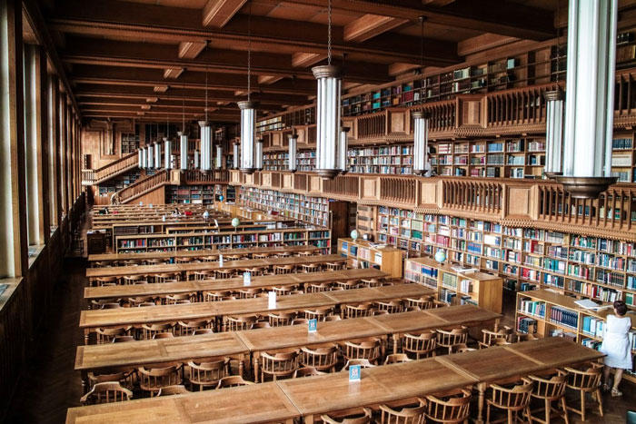 La biblioteca dell'Università cattolica di Leuven in Belgio ricostruita