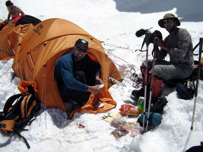 Dhaulagiri, ascenso a la montaña blanca. Di Cristian Harbaruk e Guillermo Glass