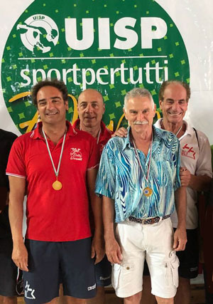 Ilio Barontini, Fabrizio Palomba, Riccardo Risaliti e Dino Samaritani hanno vinto il titolo nella staffetta 4X50 Stile Libero