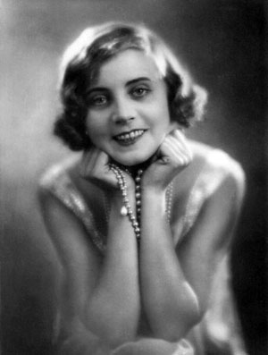 Ossi Oswalda, attrice tedesca del cinema muto (2 gennaio 1897, Niederschönhausen, Berlino, Germania - 7 marzo 1947, Praga, Repubblica Ceca)