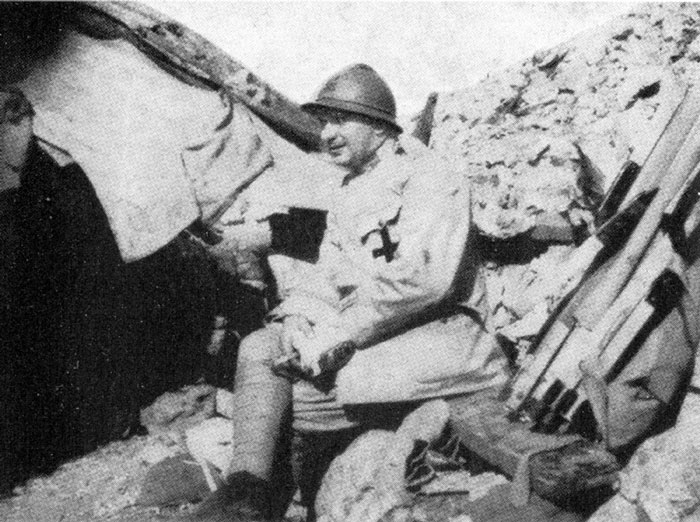Il cappellano militare don Giovanni Minzoni sul fronte del Carso nel 1916
