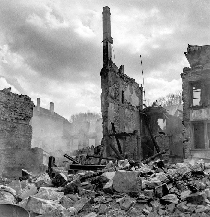 1° aprile 1944: bombardamento americano accidentale della città svizzera di Sciaffusa