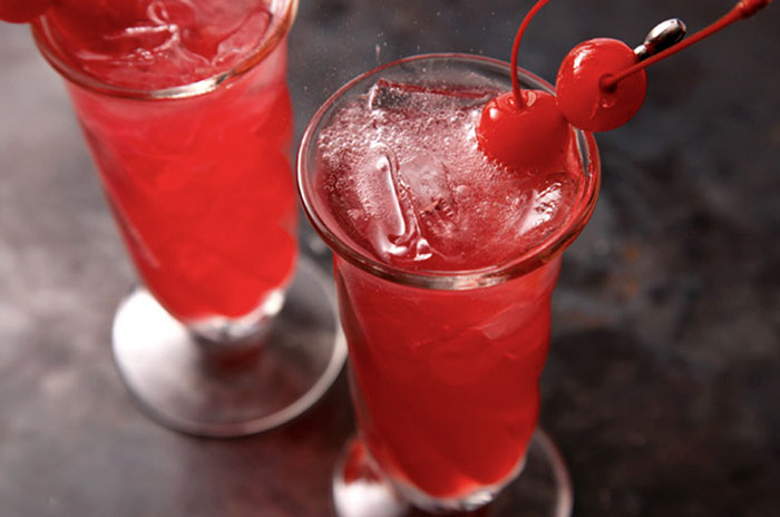 Un cocktail: “Shirley Temple”