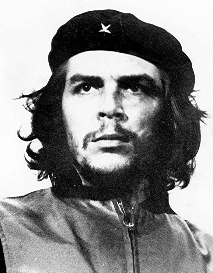 Ernesto Rafael Guevara De la Serna, più noto come Che Guevara, nato a Rosario, il 14 giugno 1928, morto il 9 ottobre 1967, rivoluzionario, guerrigliero, politico, scrittore e medico argentino