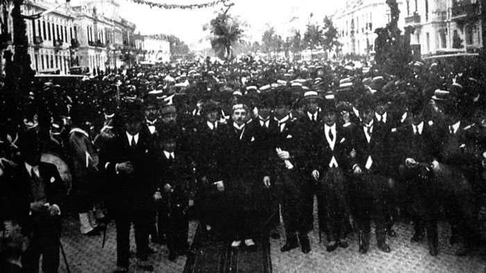 Manifestazione popolare in onore del poeta José Santos Chocano. Lima, 1922