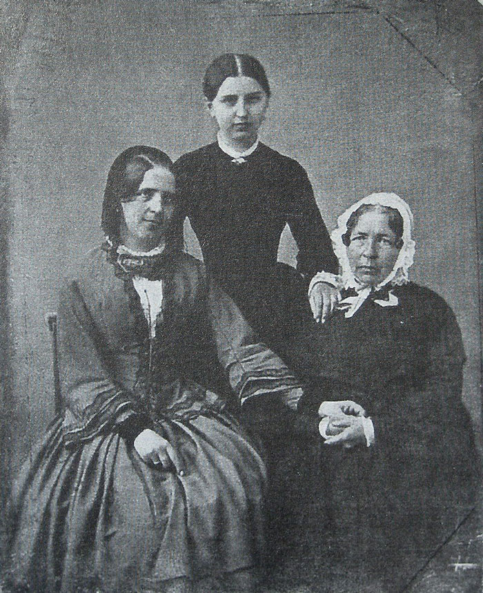 A destra Meta Heusser-Schweizer (Hirzel, 6 aprile 1797 - Hirzel, 2 gennaio 1876)