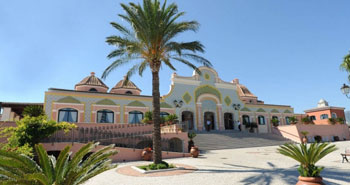 Vacanza a Orosei, Sardegna. Complesso Marina Resort 4* - Beach Club. Dal 7 al 14 giugno o dal 7 al 21 giugno 2015